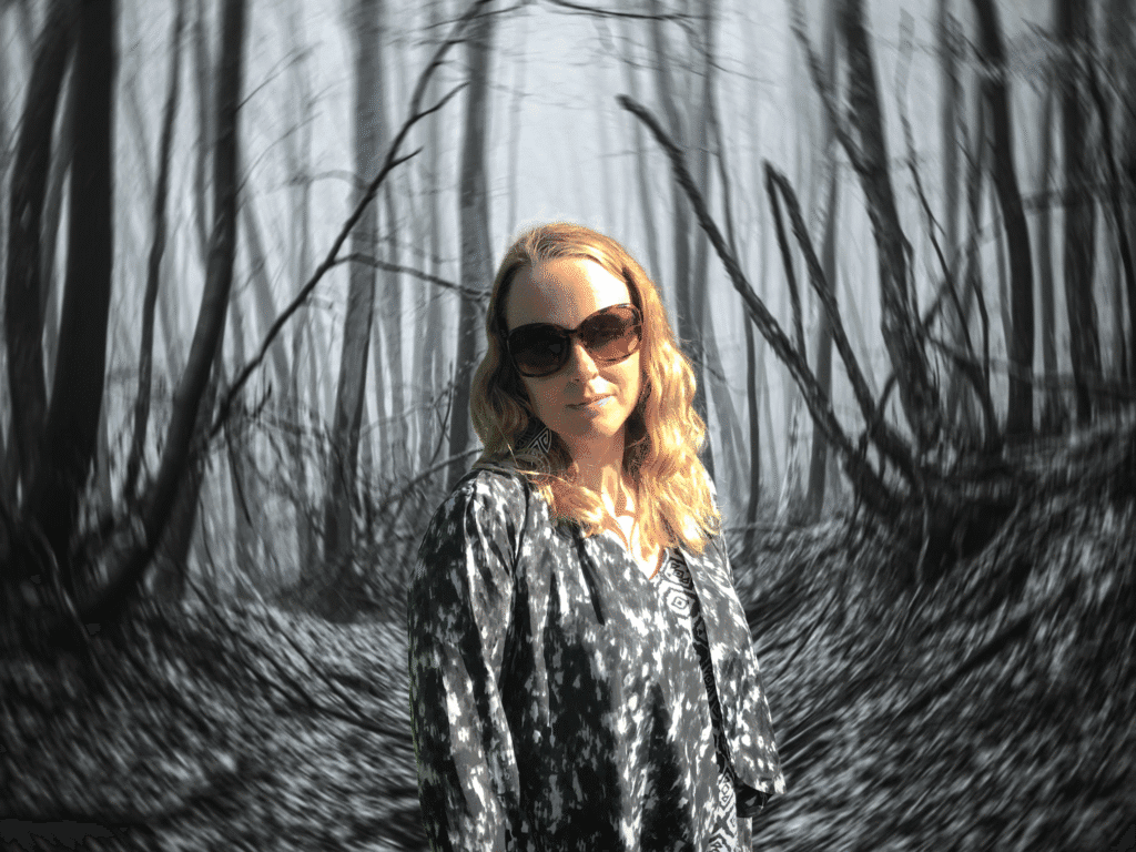 Eva Alfhild Jonsson - Insane (2025) Promo Picture